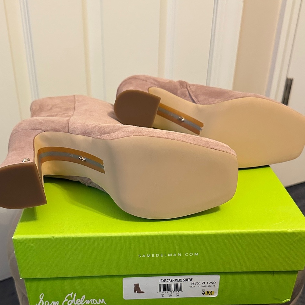 Sam Edelman Jaye Cashmere Suede Ankle Booties | Neutral | Size 9M - Picture 2 of 4
